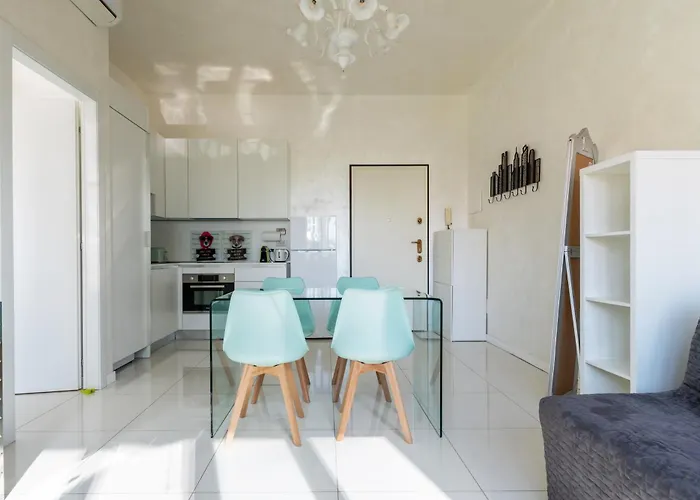 Designer House In Repubblica Mediolan